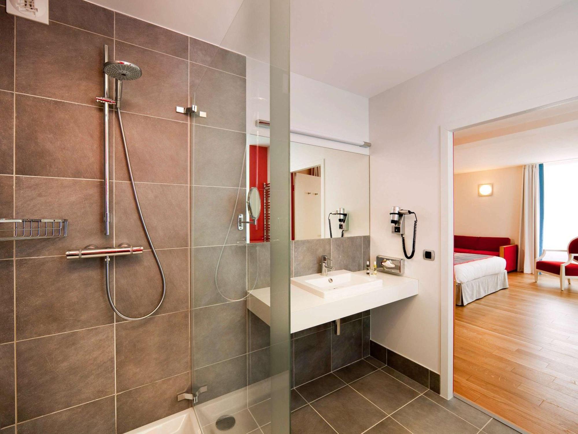 Hôtel Mercure Vittel Extérieur photo